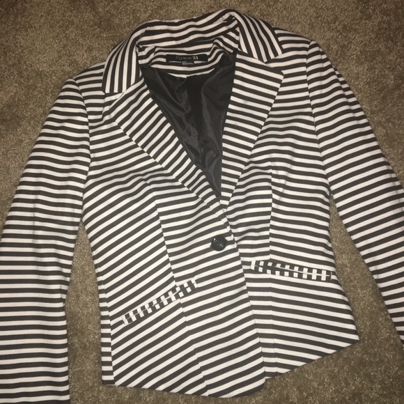 Forever 21 Jackets & Blazers - New Striped Forever21 Striped Blazer Small